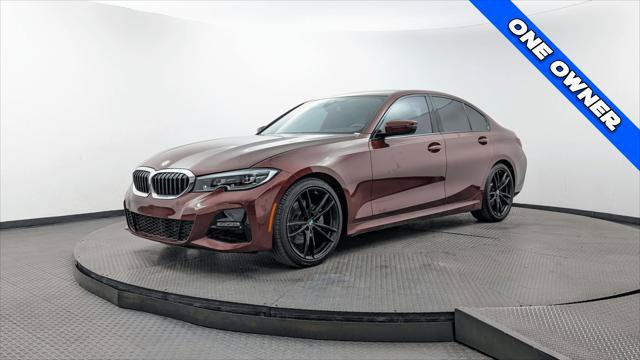 Used 2022 BMW 330i Sedan w/ M Sport Package RWD image 2