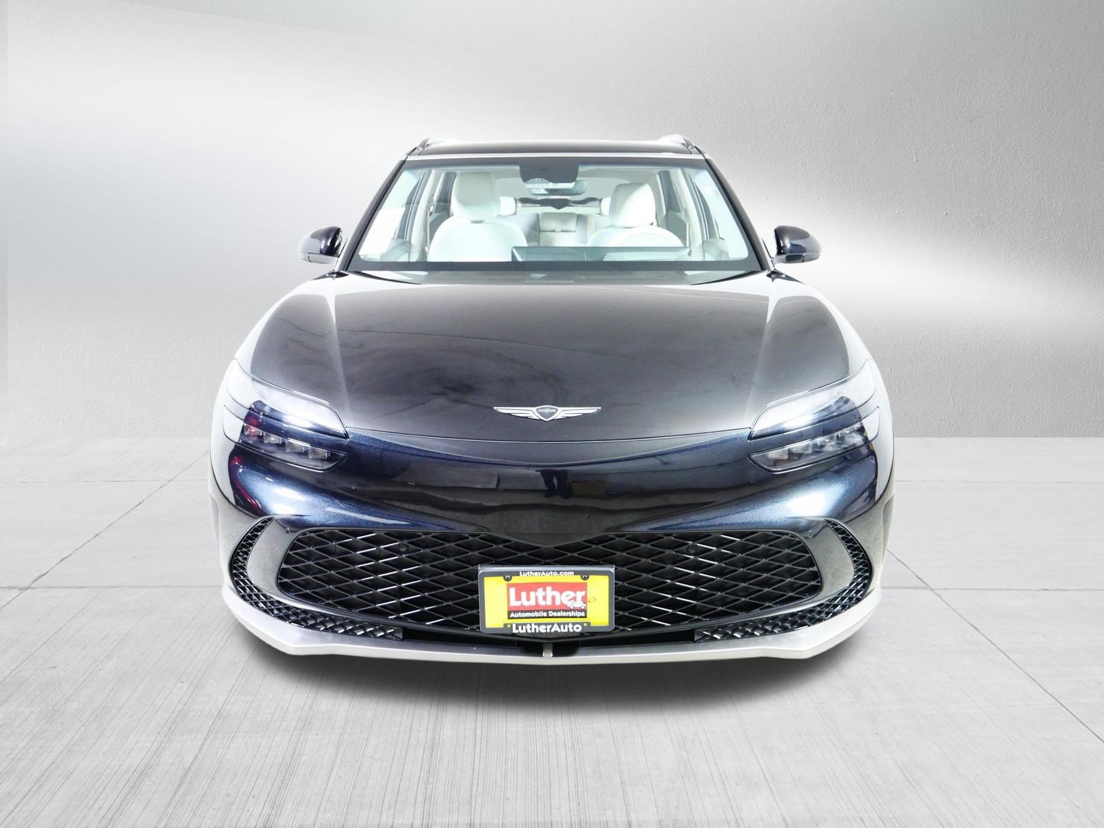 Used 2025 Genesis GV60 Advanced AWD/4WD image 2