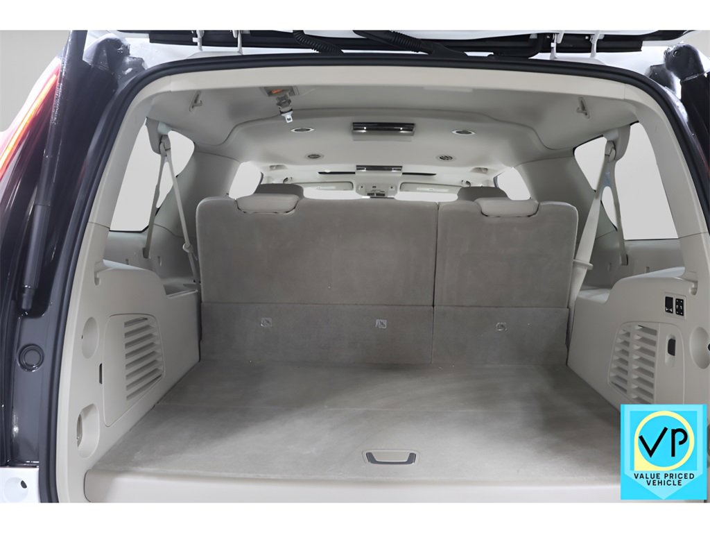 Used 2020 Cadillac Escalade ESV Premium Luxury image 17