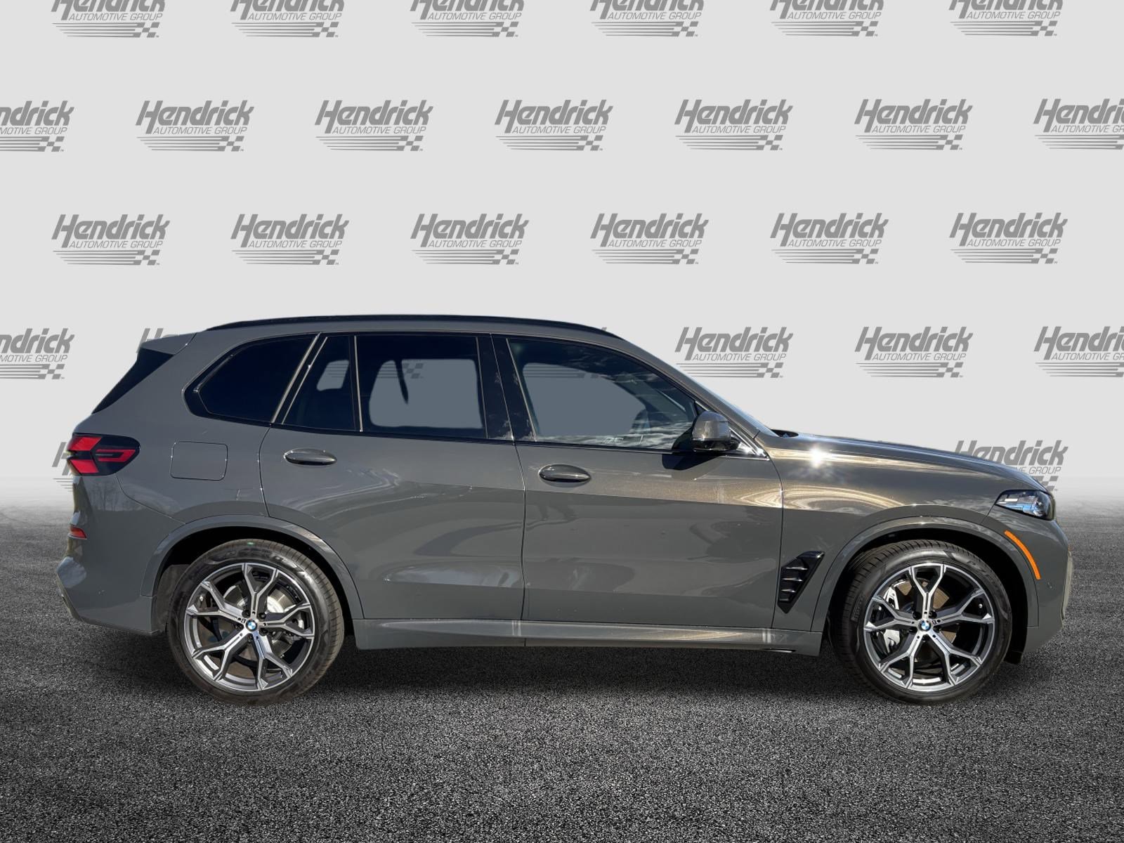 Used 2026 BMW X5 xDrive50e w/ M Sport Package image 10