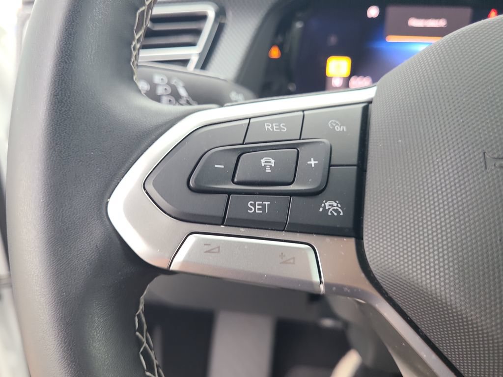 Used 2024 Volkswagen Atlas Cross Sport SEL AWD/4WD image 28