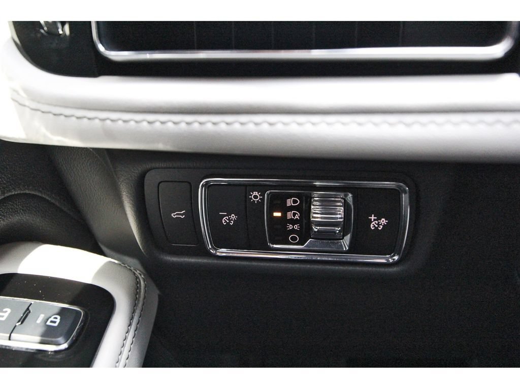 Used 2025 Lincoln Aviator 2WD image 21