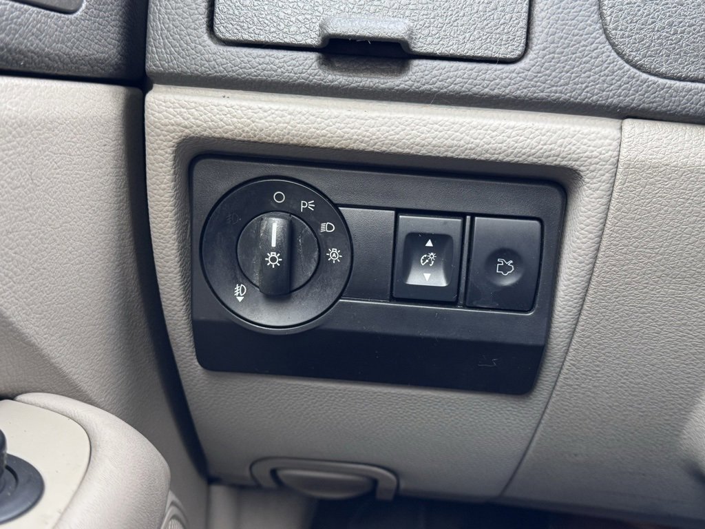 Used 2012 Ford Fusion SE image 18