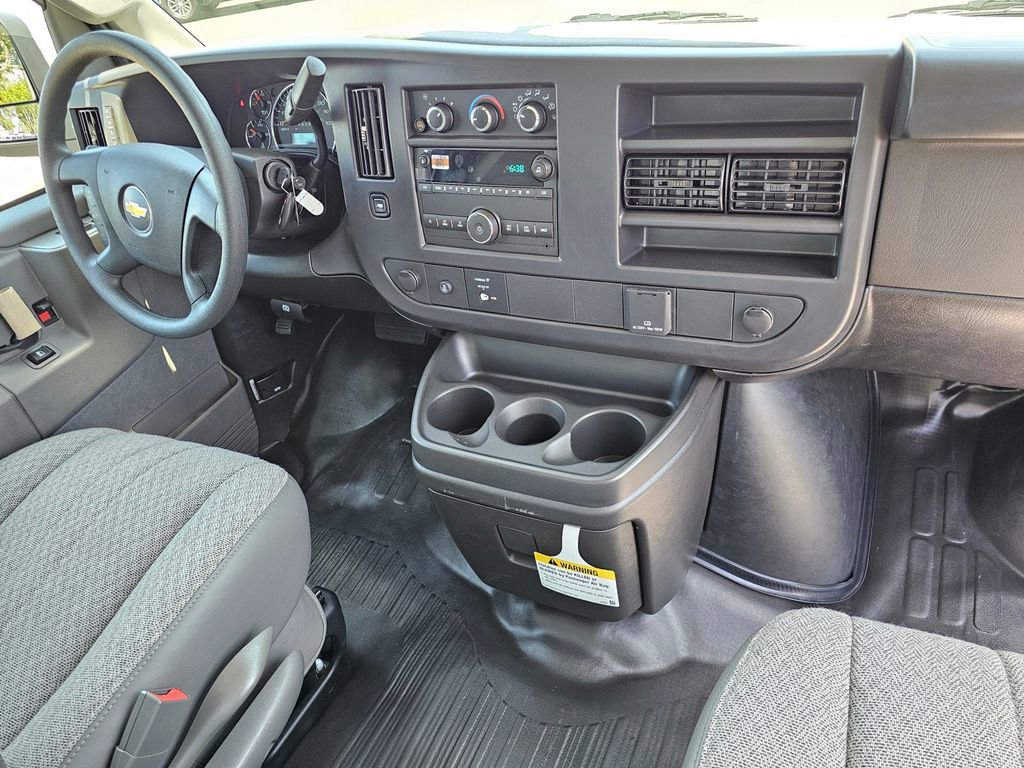 New 2026 Chevrolet Express 2500 Extended w/ Communications Package RWD image 6