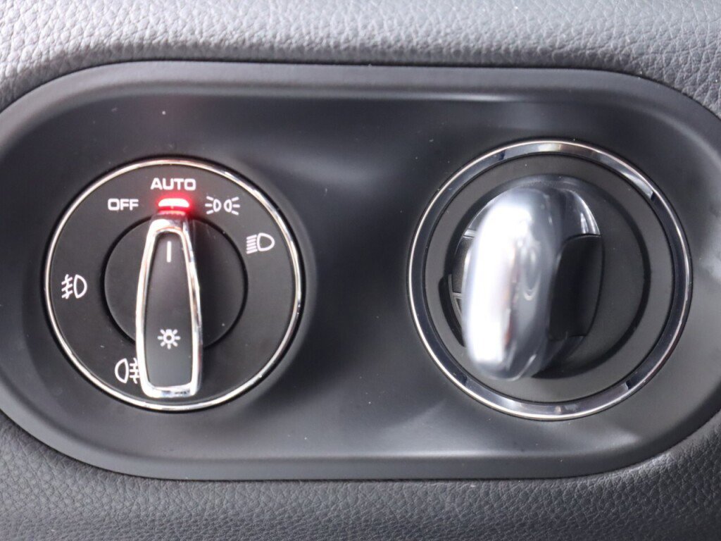 Used 2017 Porsche Macan S image 10