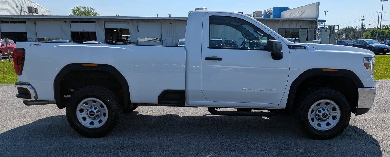 Used 2022 GMC Sierra 3500 Pro w/ Convenience Package AWD/4WD image 5