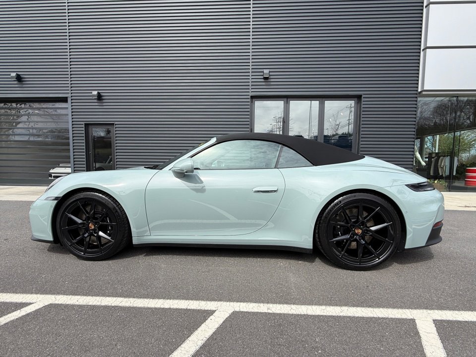 New 2026 Porsche 911 Carrera S image 2