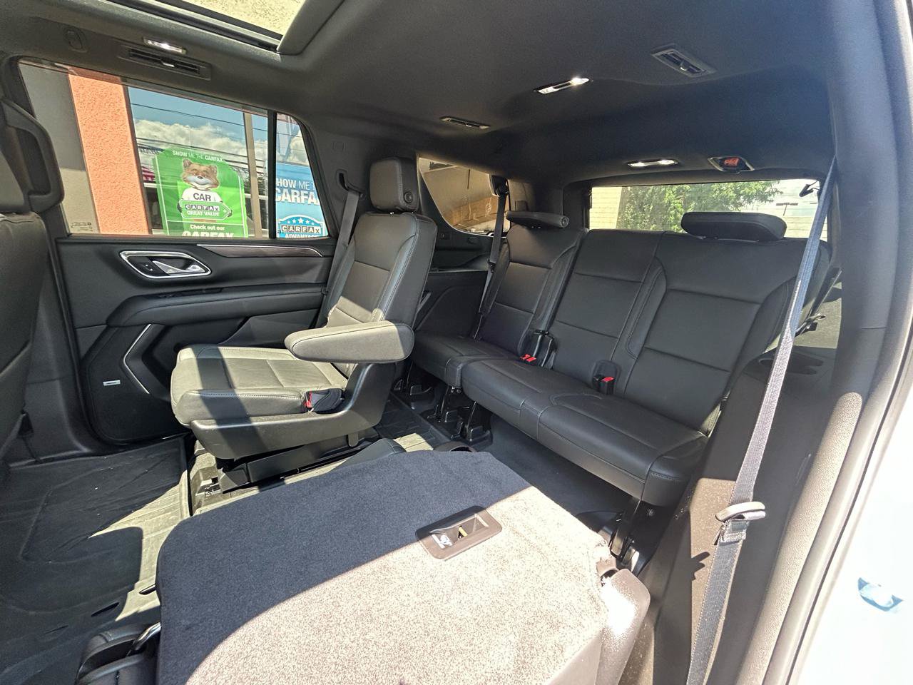 Used 2024 Chevrolet Tahoe Z71 w/ Luxury Package AWD/4WD image 19