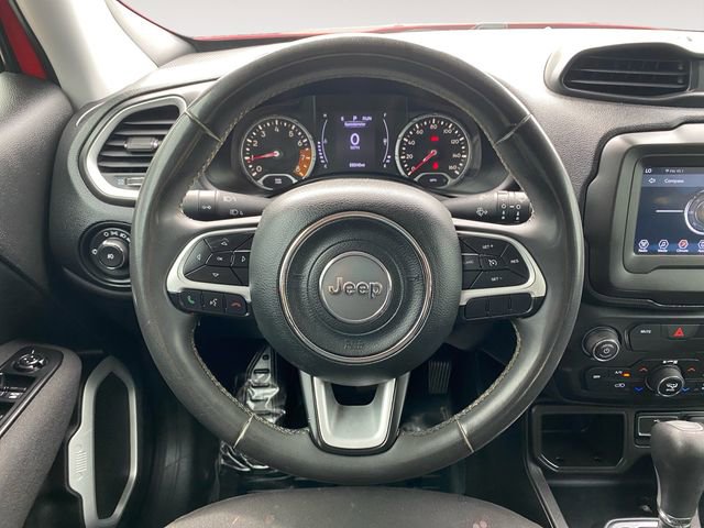 Used 2020 Jeep Renegade Latitude FWD image 12