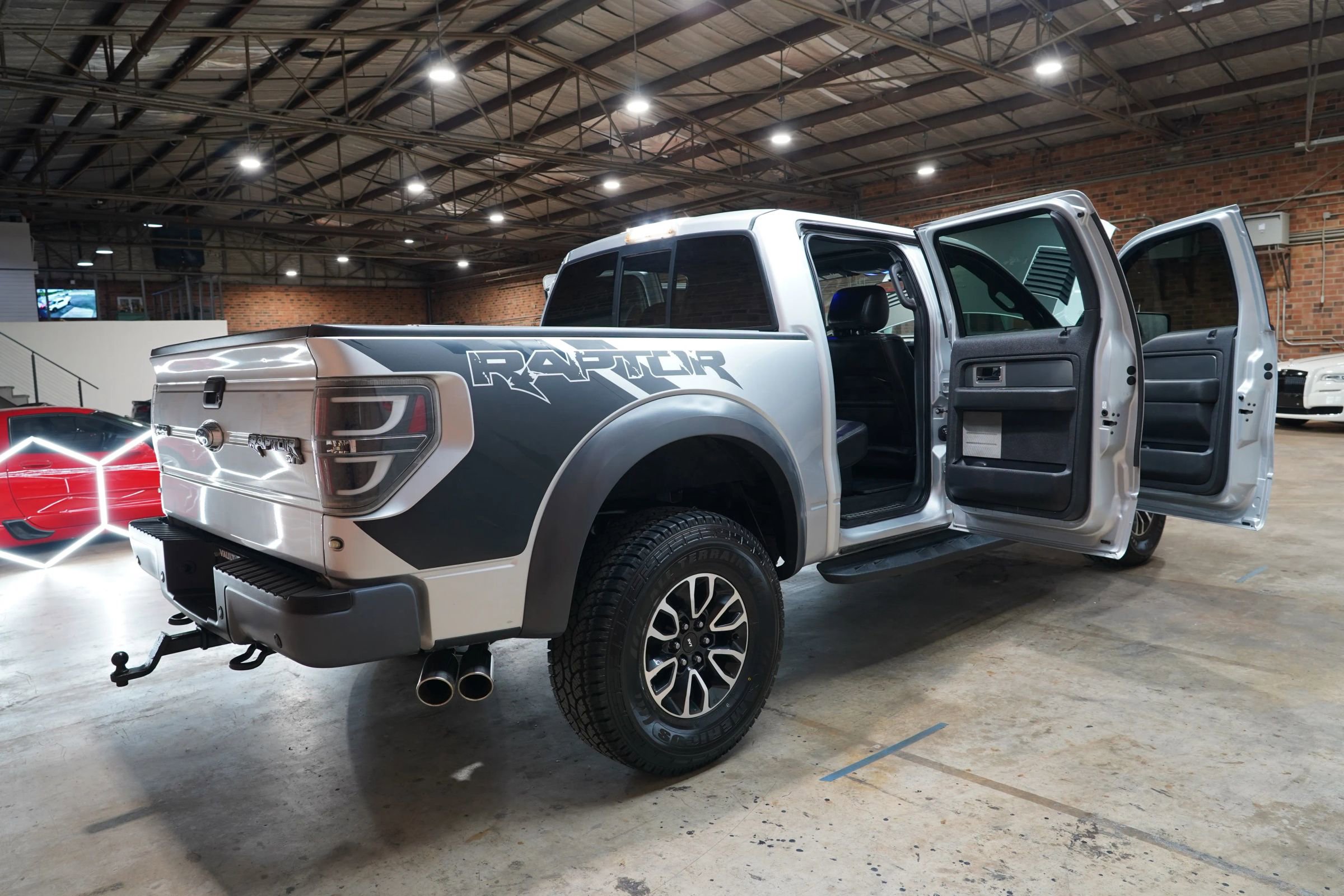Used 2014 Ford F150 Raptor w/ Equipment Group 801A Luxury image 28