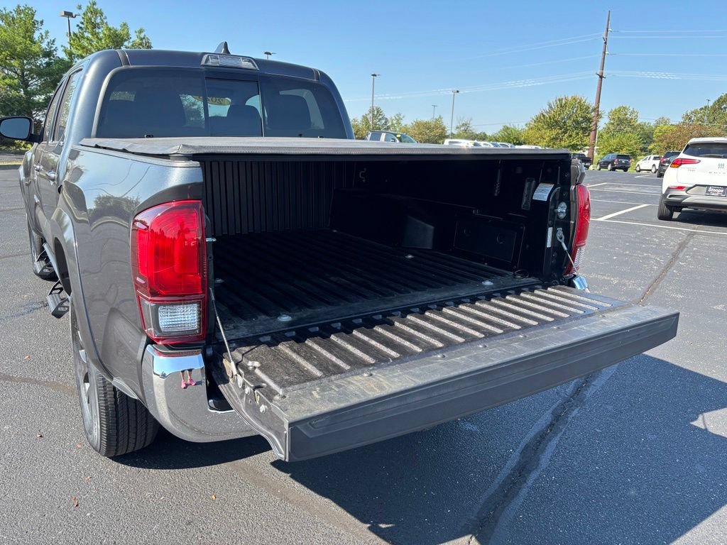 Used 2023 Toyota Tacoma SR5 AWD/4WD image 18