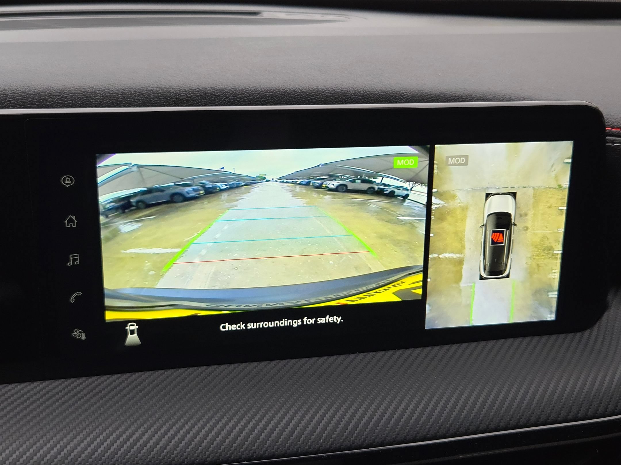 Certified 2025 Nissan Kicks SR FWD image 17