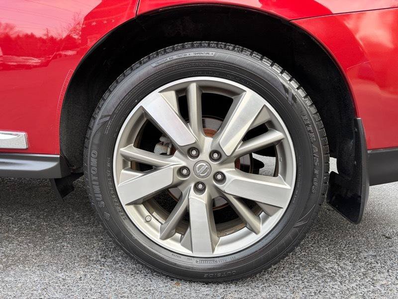 Used 2014 Nissan Pathfinder Platinum w/ Platinum Premium Package FWD image 13