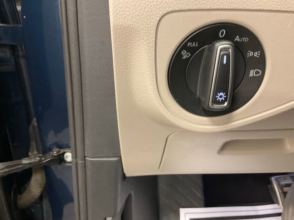 Used 2021 Volkswagen Atlas SE image 9