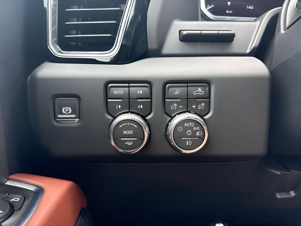 New 2026 GMC Sierra 2500 Denali Ultimate AWD/4WD image 17