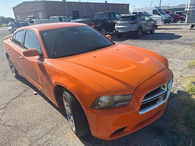 Used 2014 Dodge Charger SXT RWD image 3