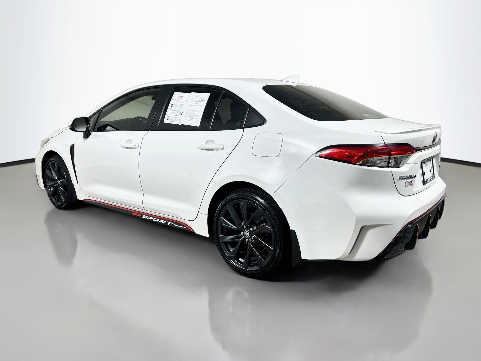 Used 2023 Toyota Corolla SE FWD image 8