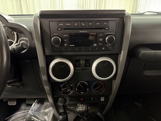 Used 2010 Jeep Wrangler Sahara AWD/4WD image 12