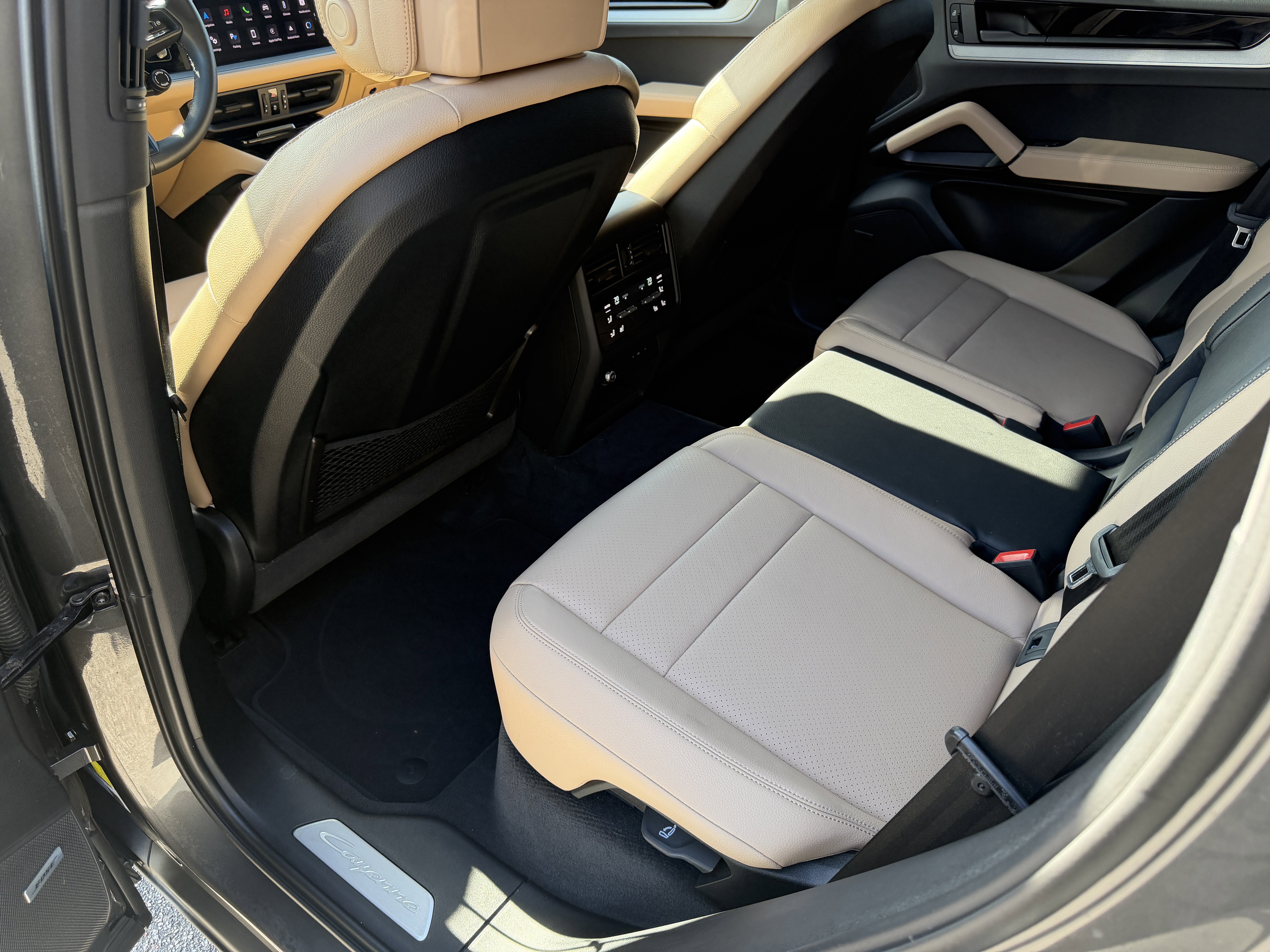 Certified 2025 Porsche Cayenne image 15