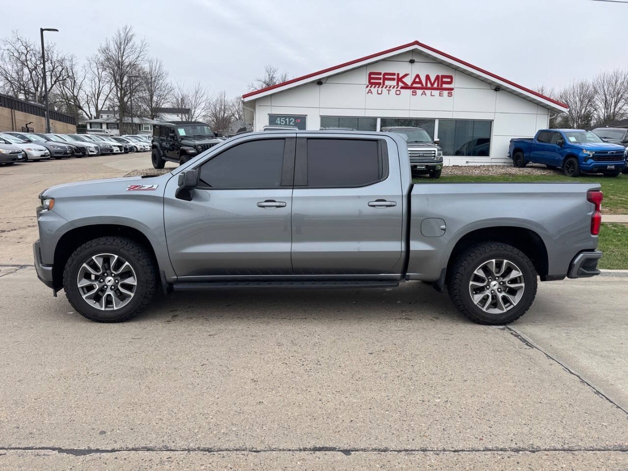 Used 2021 Chevrolet Silverado 1500 RST AWD/4WD image 2