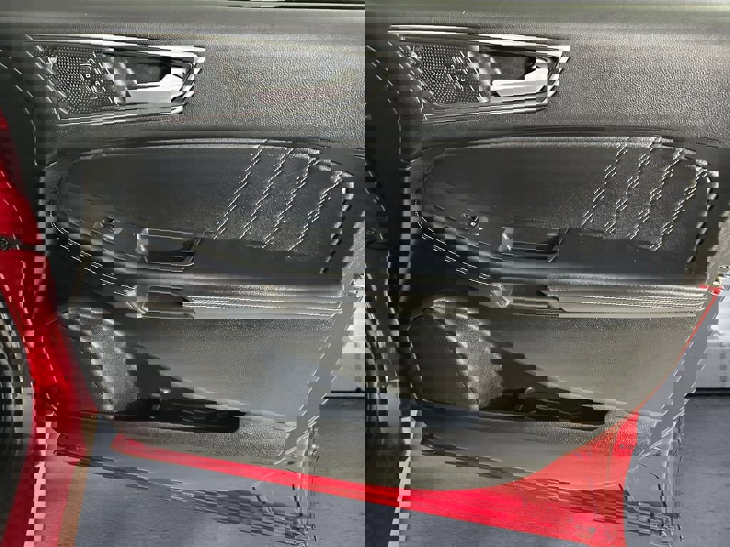 Used 2023 Ford Edge ST image 15