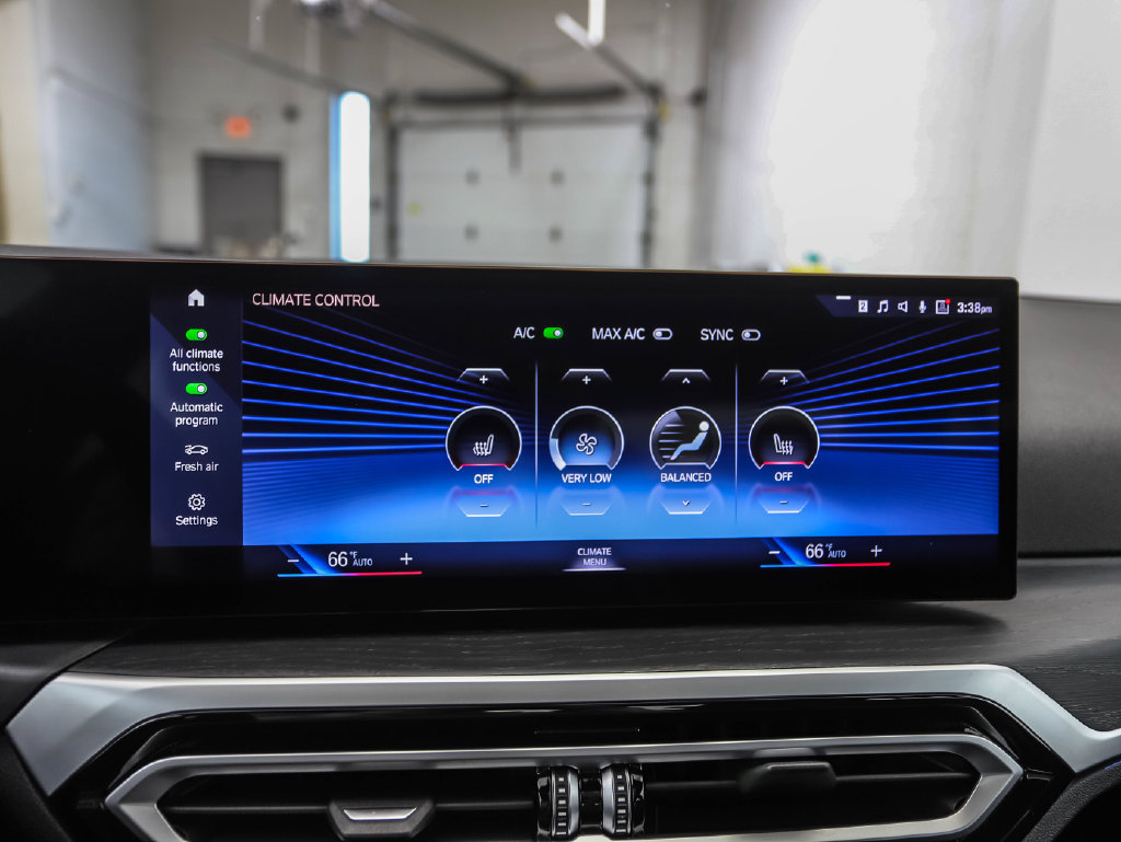 Certified 2023 BMW 330i xDrive Sedan w/ Driving Assistance Package AWD/4WD image 18