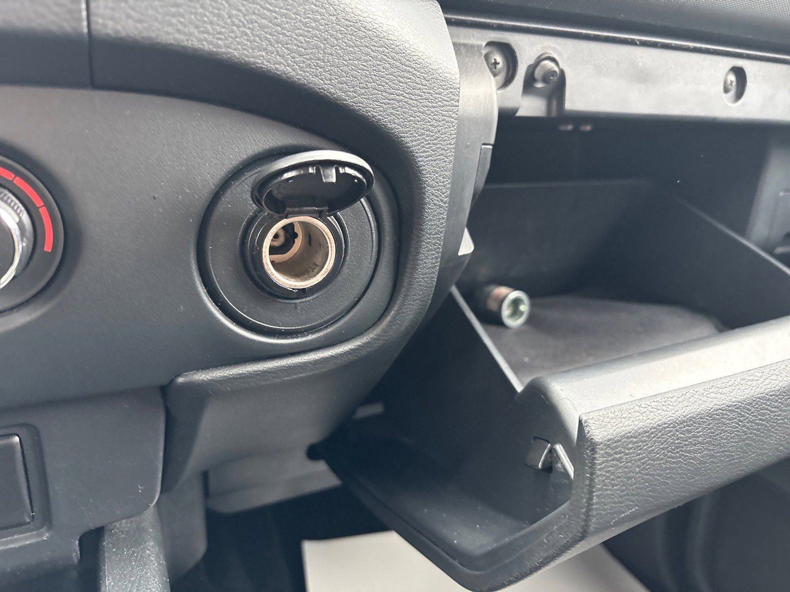 Used 2022 Nissan Frontier SV image 37