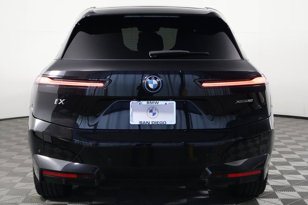 Used 2024 BMW iX xDrive50 w/ Premium Package image 5