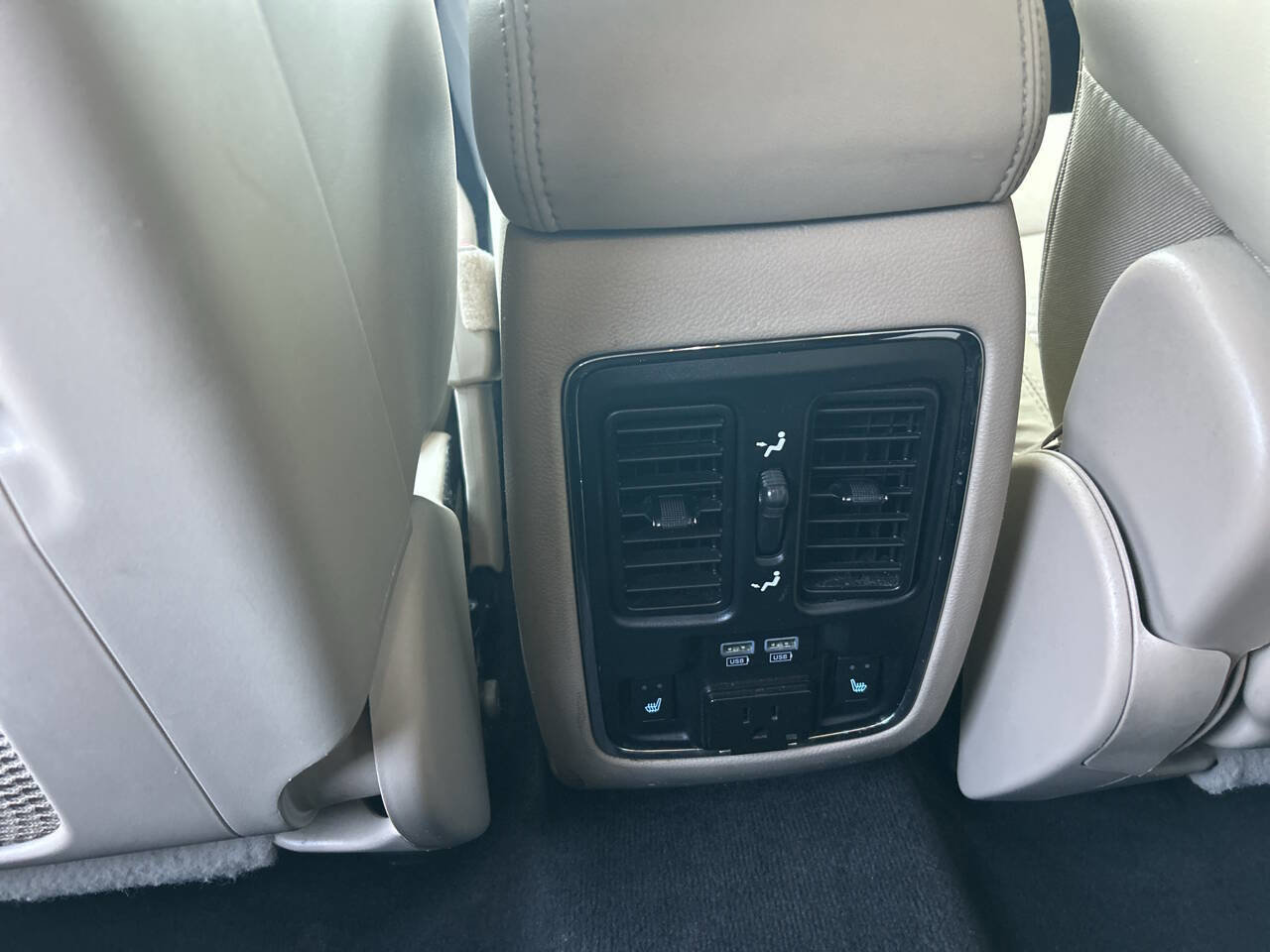 Used 2016 Dodge Durango Limited w/ Nav & Power Liftgate Group RWD image 13