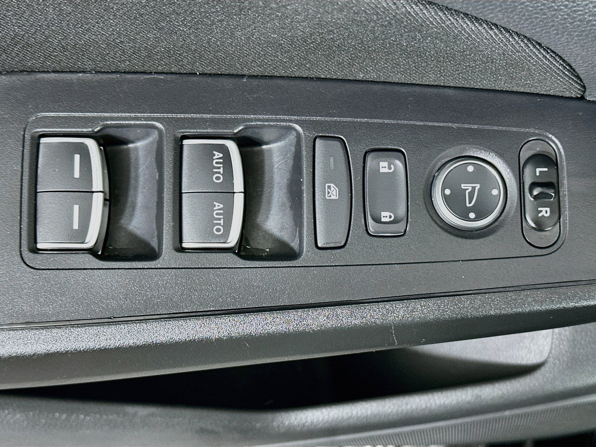 Used 2025 Honda Civic LX image 15