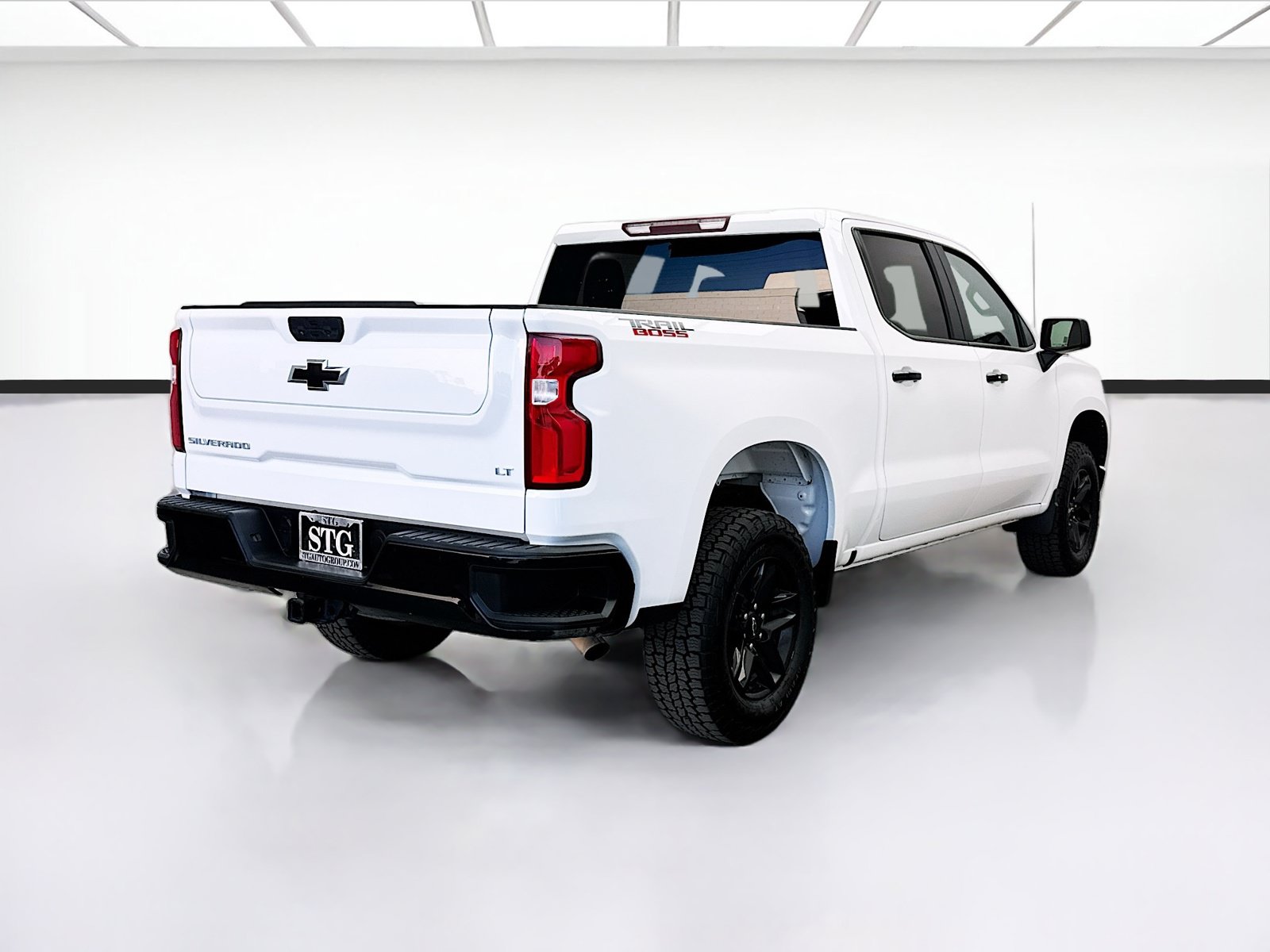 Used 2022 Chevrolet Silverado 1500 LT Trail Boss AWD/4WD image 4