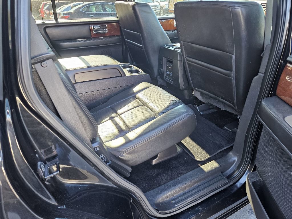 Used 2012 Lincoln Navigator 4WD image 13