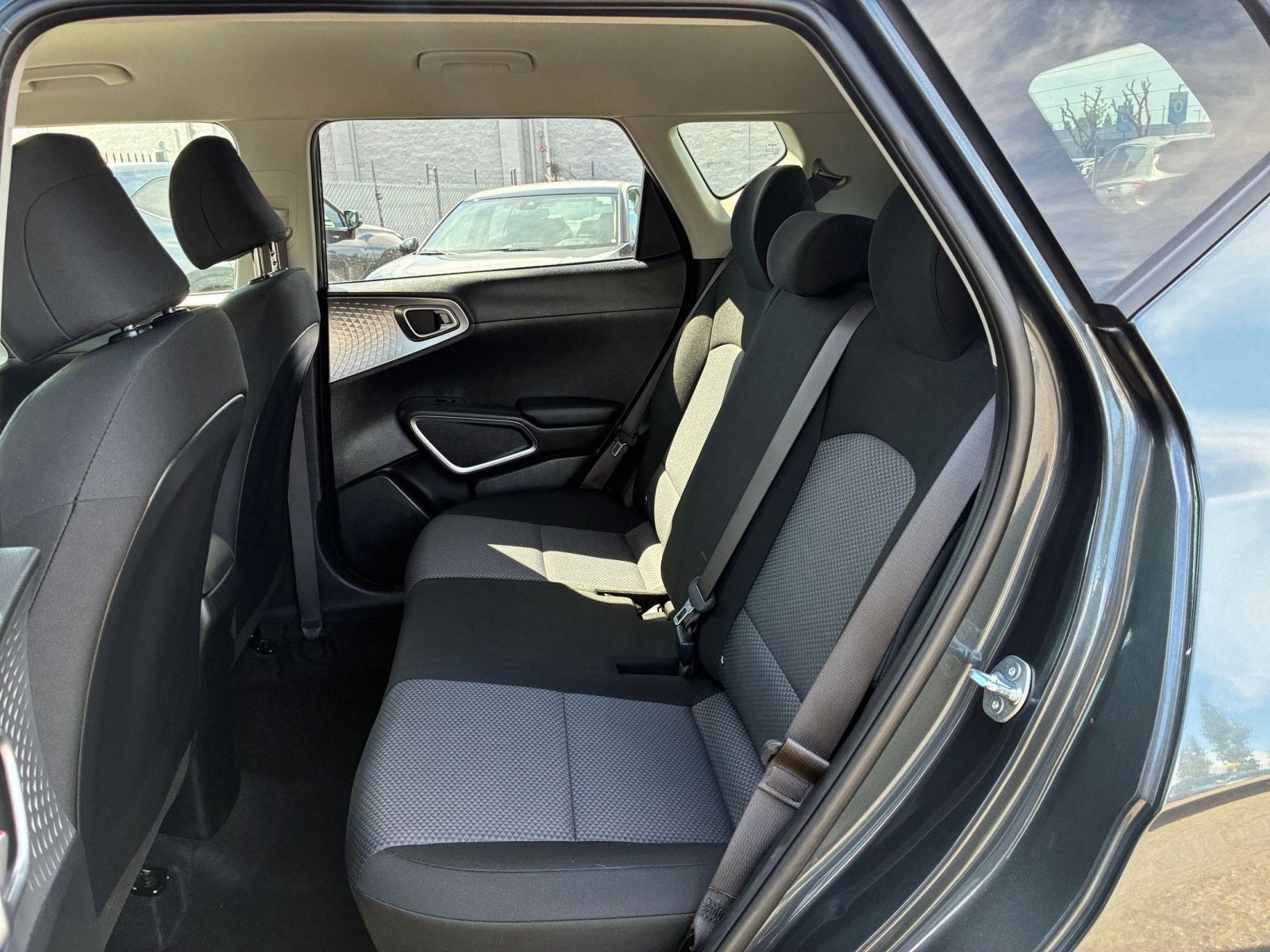 Used 2025 Kia Soul LX w/ LX Technology Package image 23