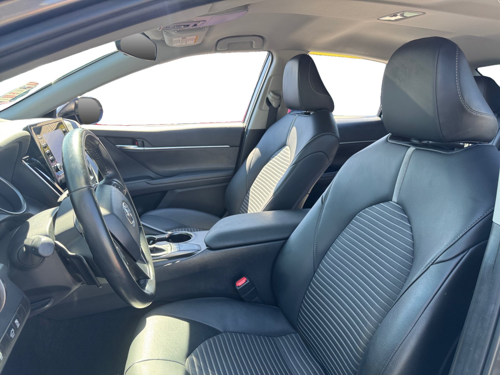 Used 2024 Toyota Camry SE FWD image 9
