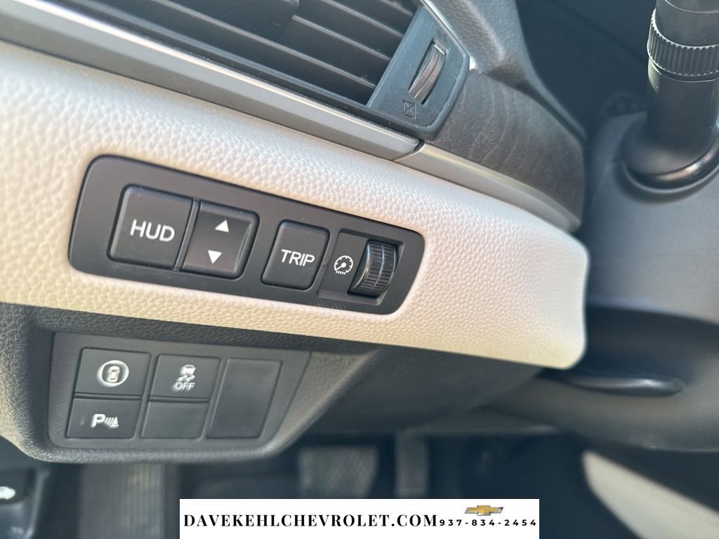 Used 2018 Honda Accord Touring image 10