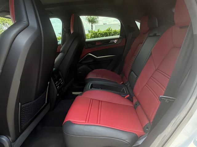 Used 2026 Porsche Cayenne GTS AWD/4WD image 14