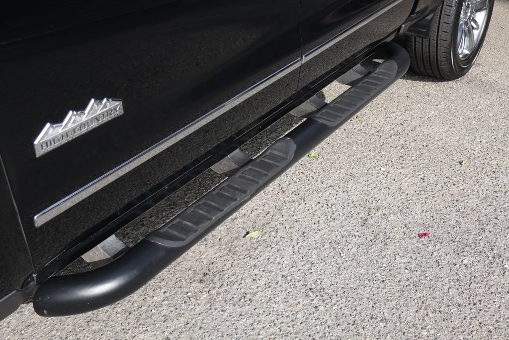 Used 2018 Chevrolet Silverado 1500 High Country RWD image 6