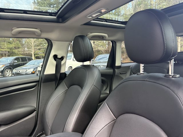 Used 2016 MINI Cooper 4-Door Hardtop image 10