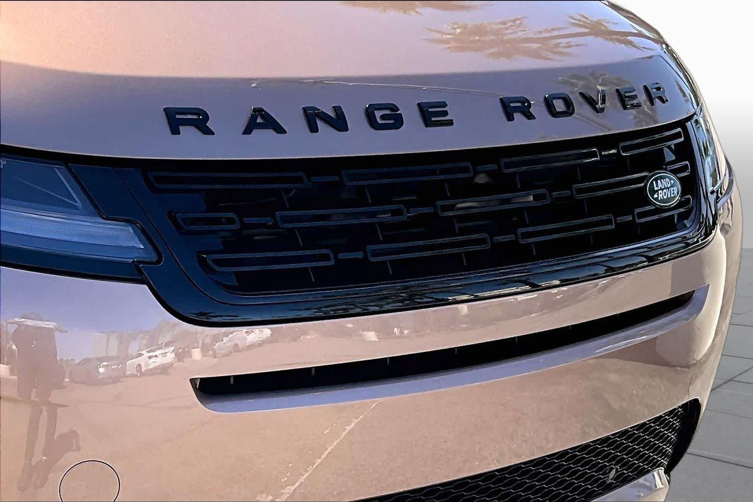 Used 2025 Land Rover Range Rover Evoque Dynamic SE AWD/4WD image 28