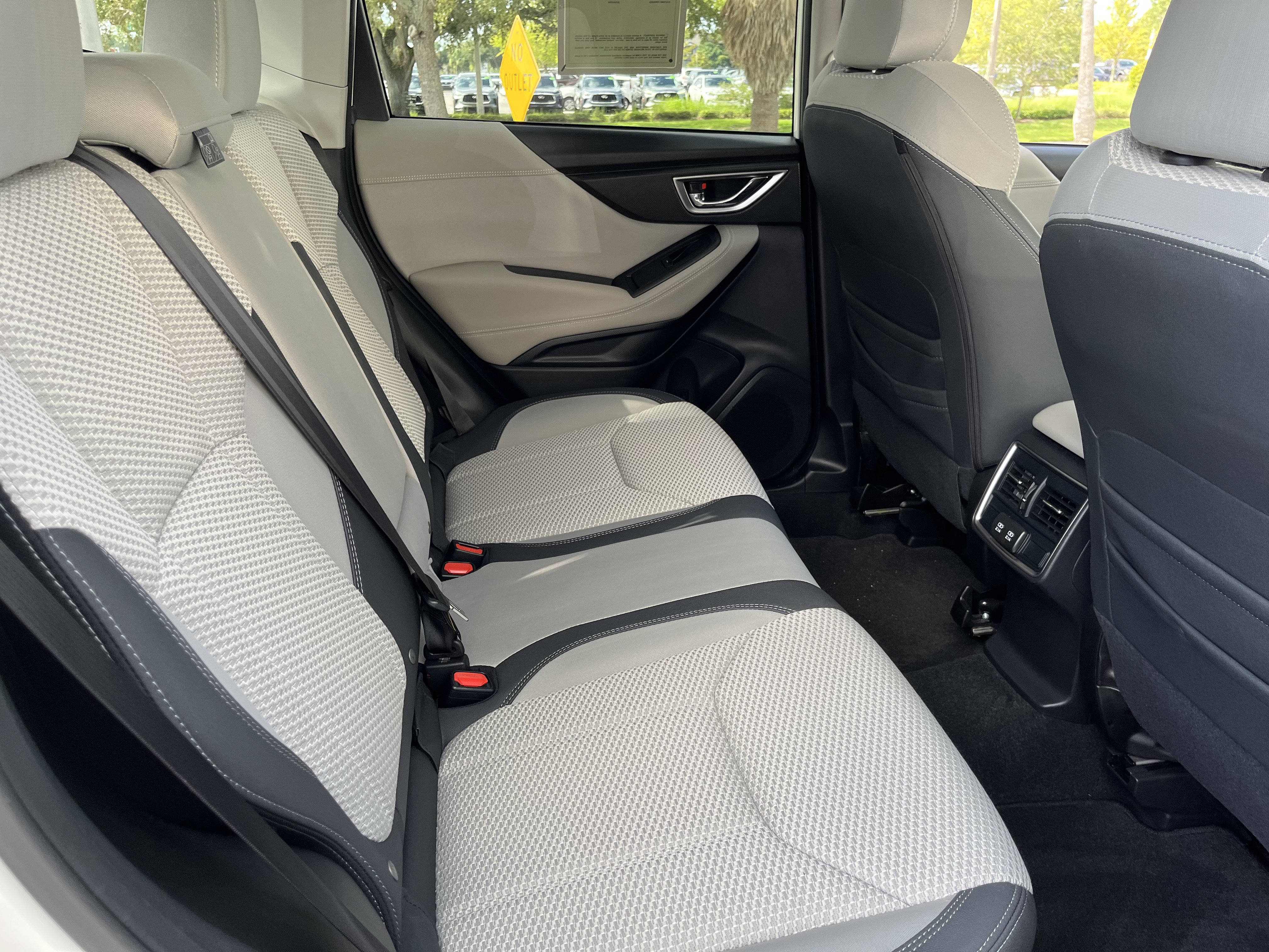 Used 2024 Subaru Forester Premium AWD/4WD image 18