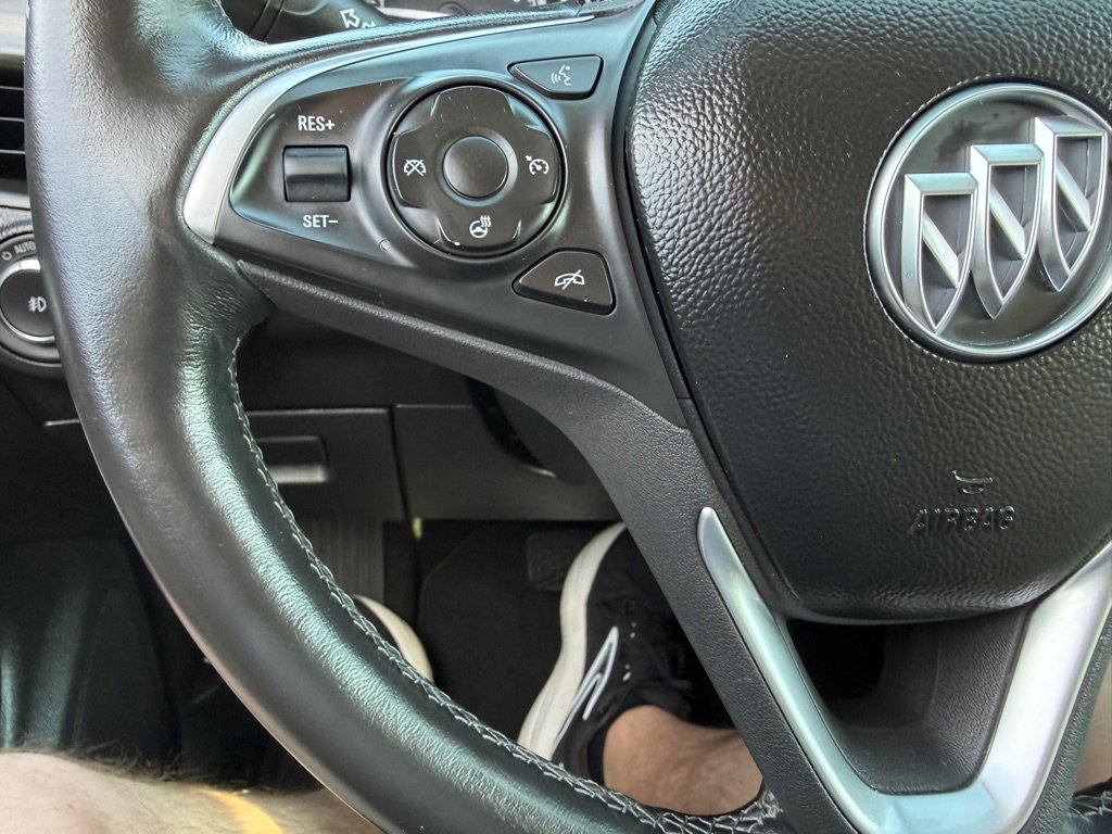 Used 2020 Buick Envision Essence image 28