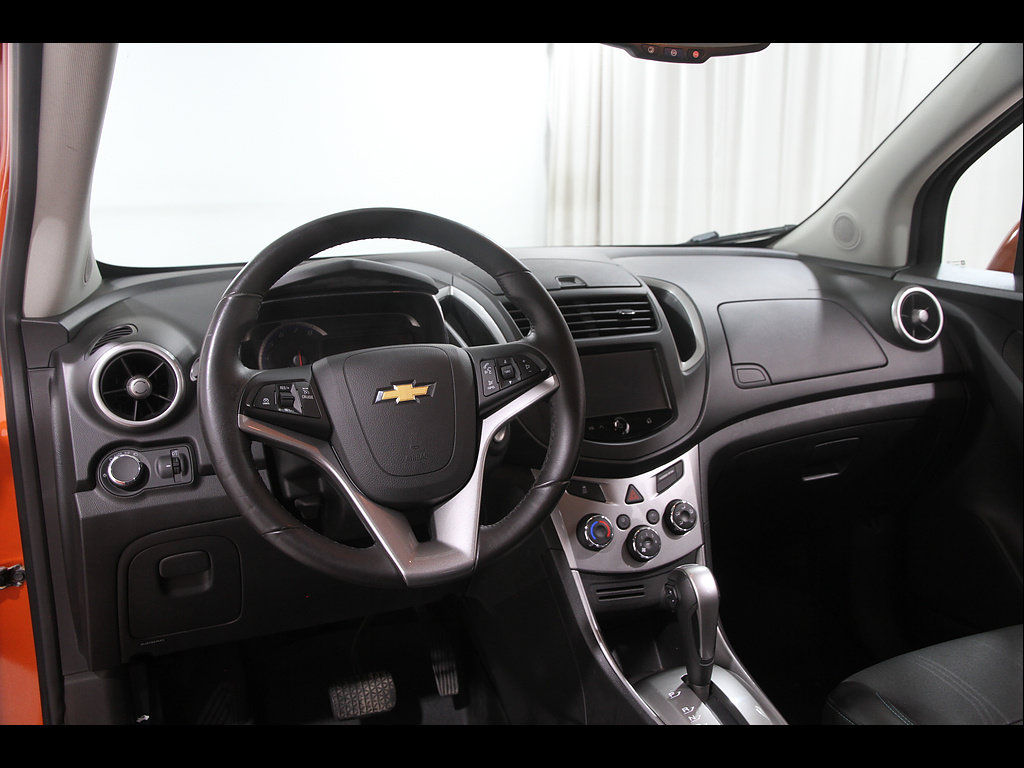 Used 2015 Chevrolet Trax LT w/ LT Plus Package FWD image 6