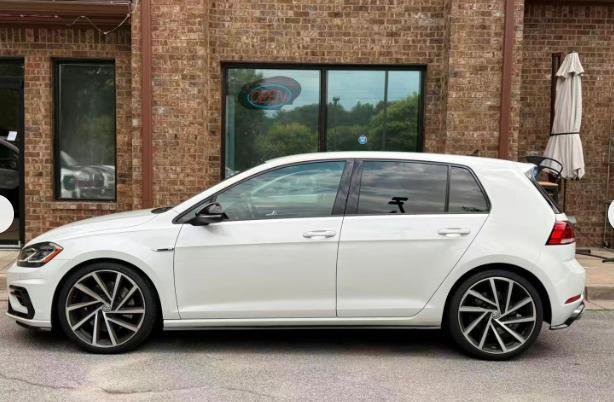 Used 2018 Volkswagen Golf R 4-Door AWD/4WD image 3
