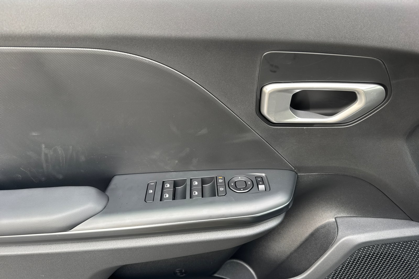 New 2026 Kia K4 FWD image 11