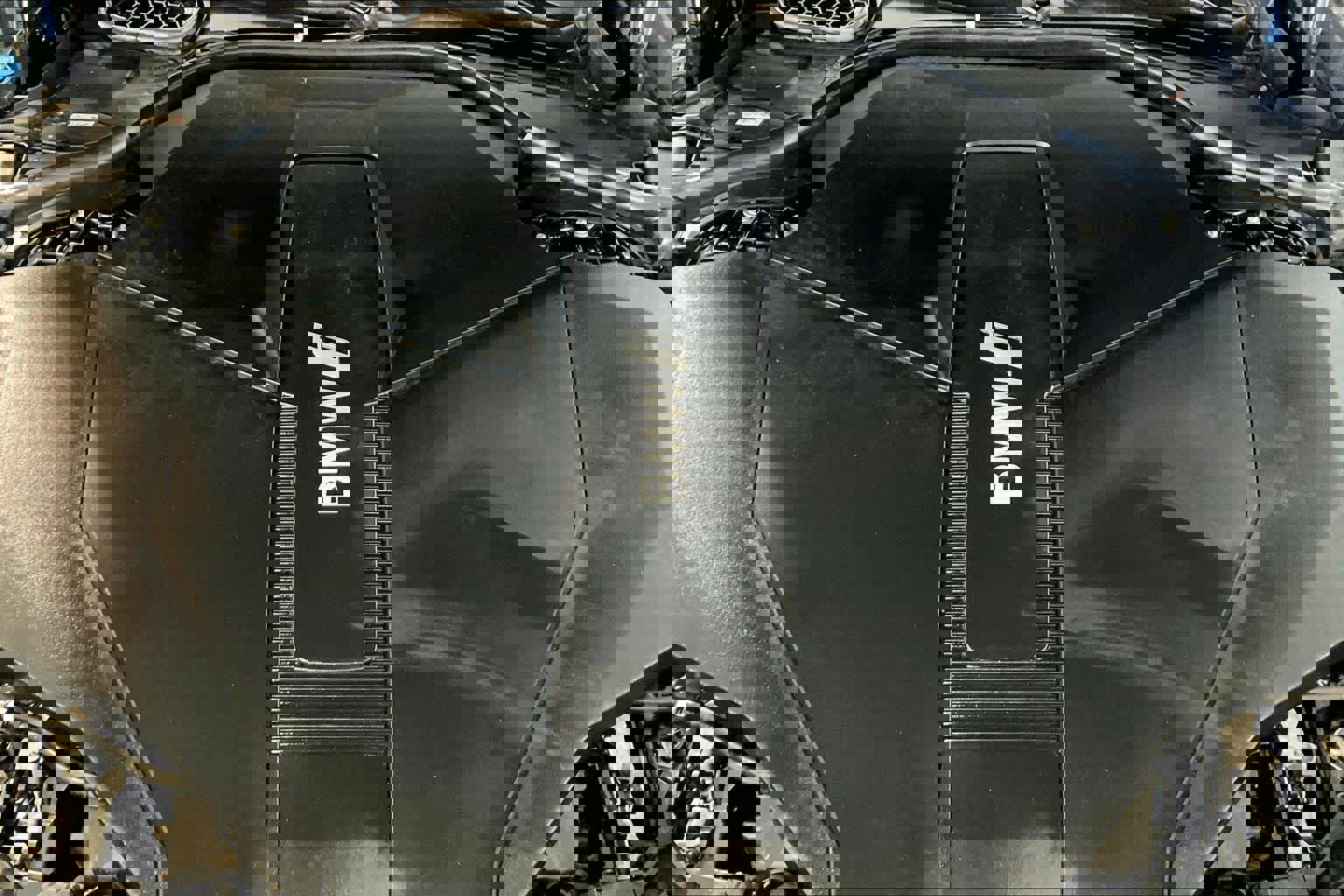 Used 2023 BMW i7 xDrive60 w/ Executive Package 2 image 29