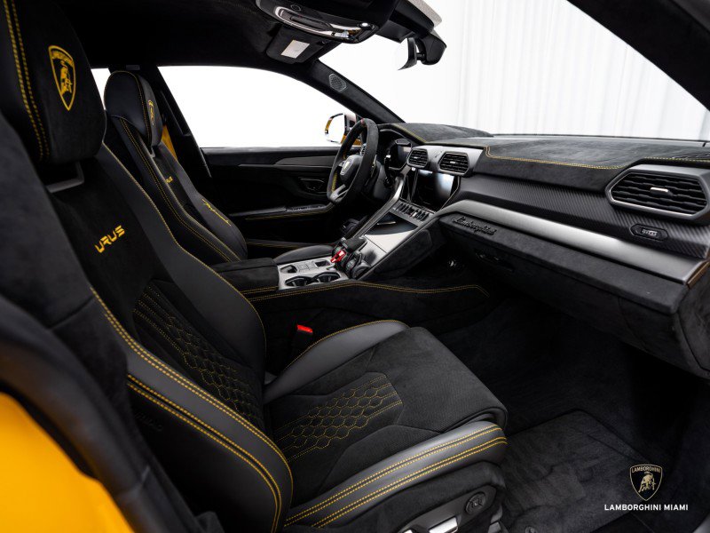 Used 2024 Lamborghini Urus Performante image 54
