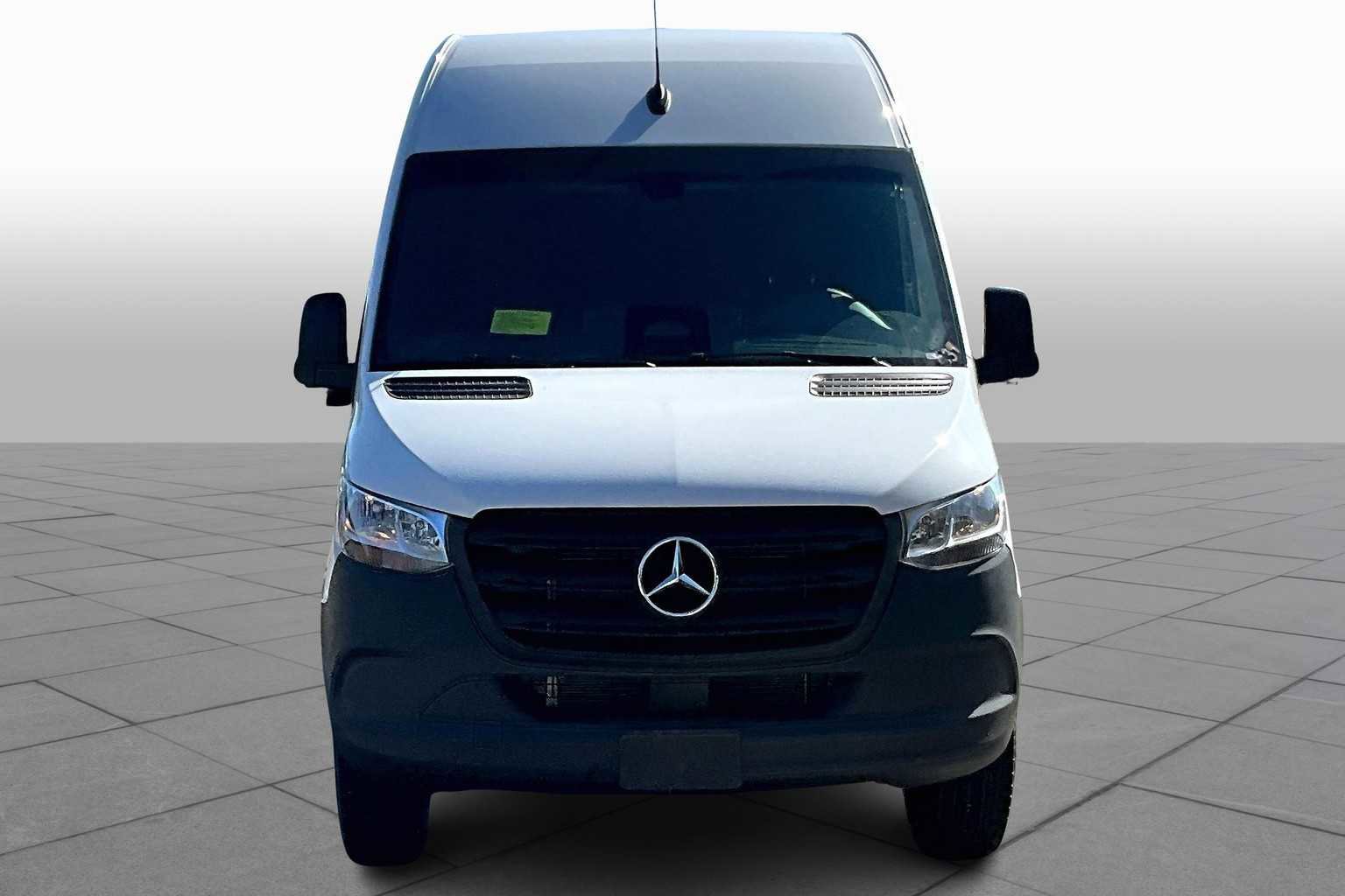 New 2025 Mercedes-Benz Sprinter 2500 image 2