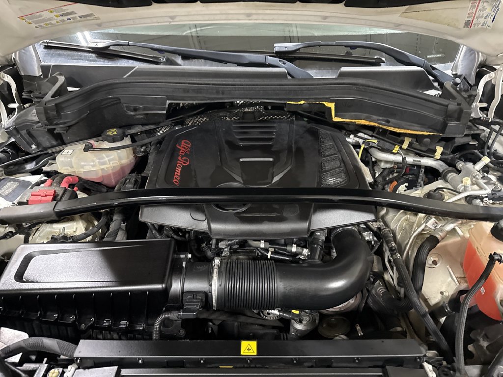 Used 2018 Alfa Romeo Stelvio Ti w/ TI Performance Package AWD/4WD image 26