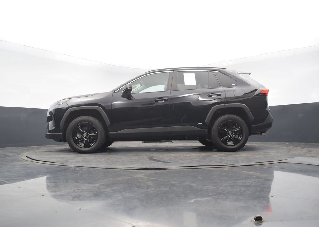 Used 2022 Toyota RAV4 LE AWD/4WD image 46