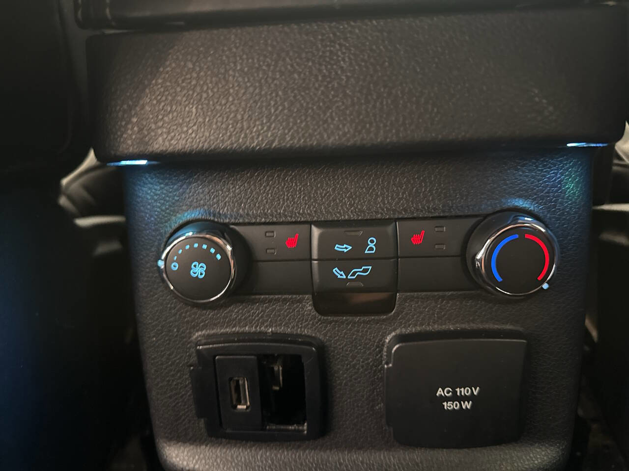 Used 2018 Ford Explorer Platinum AWD/4WD image 35